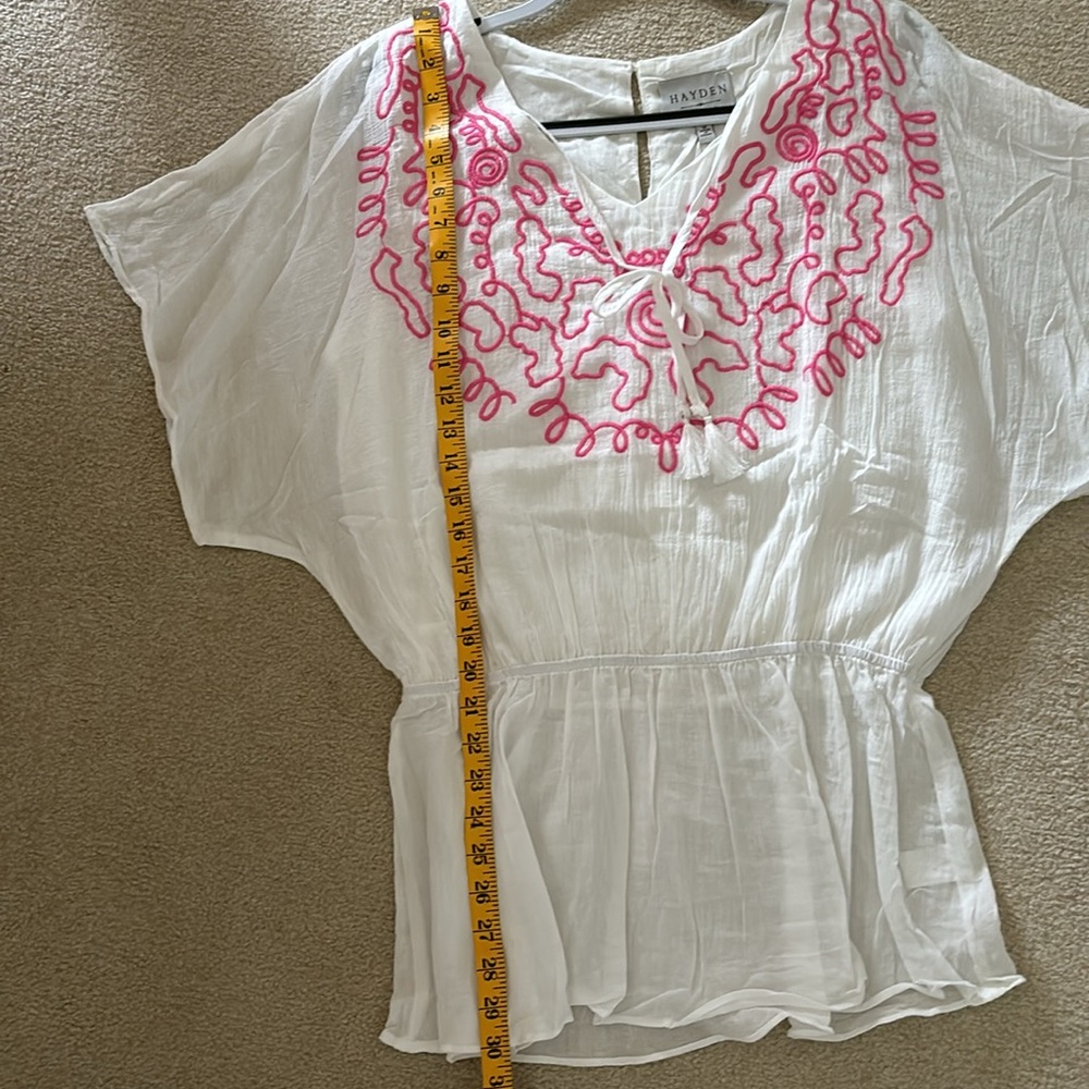Embroidered tunic - Picture 7 of 8
